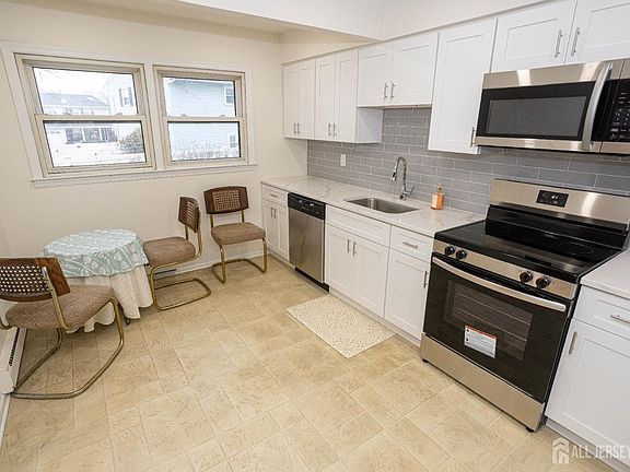 4th image of 21 Sherwood Rd