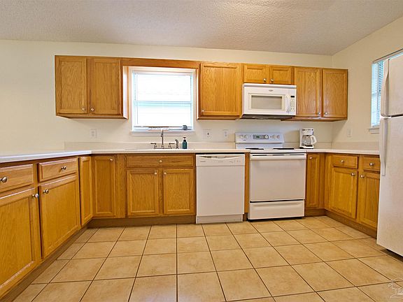 3rd image of 3049 Flintlock Dr