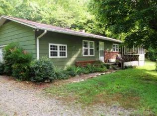 209 Greasy Creek Rd, Brasstown, NC 28902
