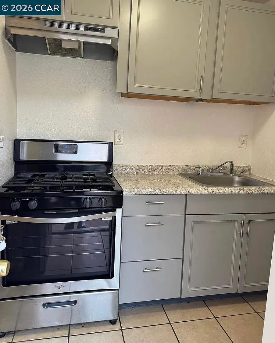 Studio, 350 sqft, $1,199 — Photo 1
