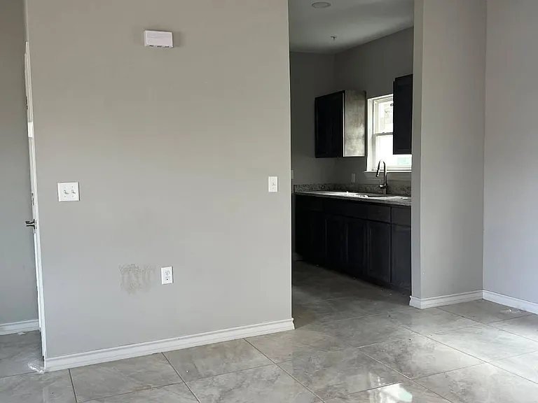 1201 Gage Ave #21 — Photo 5