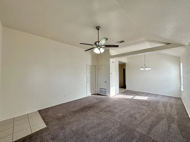 5007 John David Dr — Photo 3