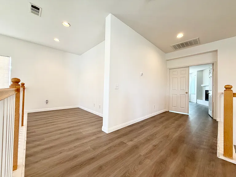 9489 Cedar Glen Ct — Photo 20
