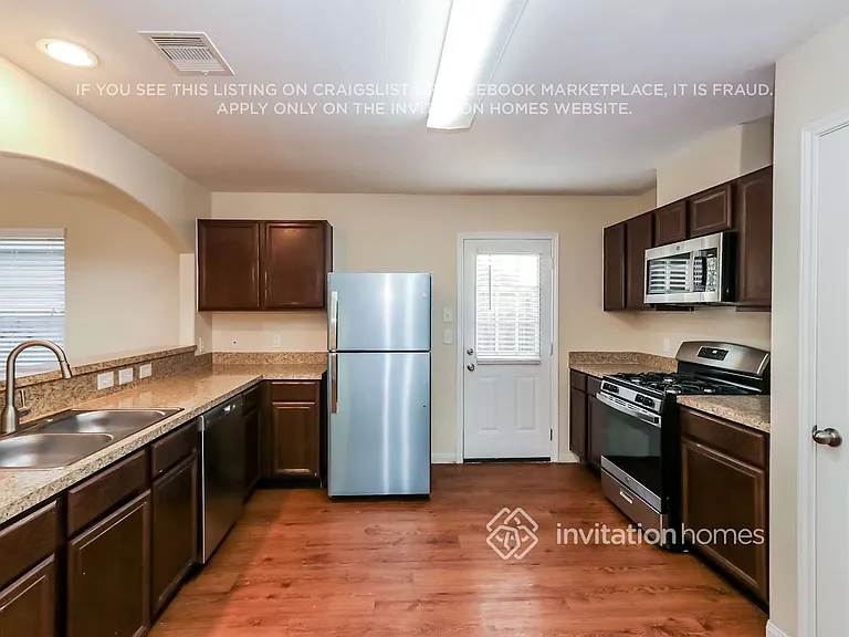 18802 Dennington Dr — Photo 7