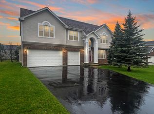 5775 River Birch Dr, Hoffman Estates, IL