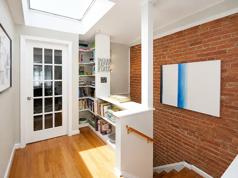 5227 Connecticut Ave NW #307 — Photo 3