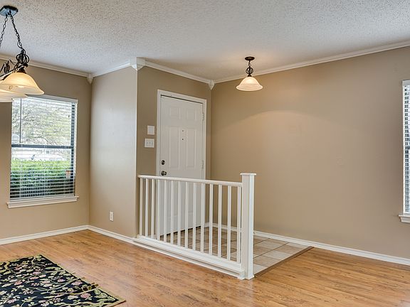 4th image of 12519 Redrock Oak