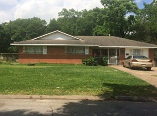 10101 Rockaway Dr, Houston, TX 77016
