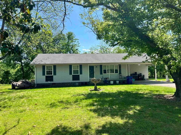 889 Kemp Rd, Martin, TN 38237