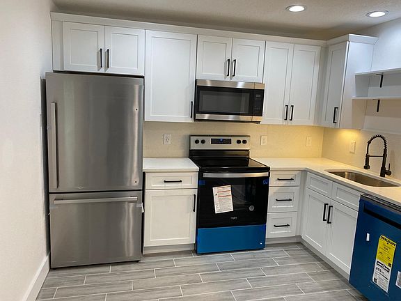 2nd image of 1130 N Market St #3