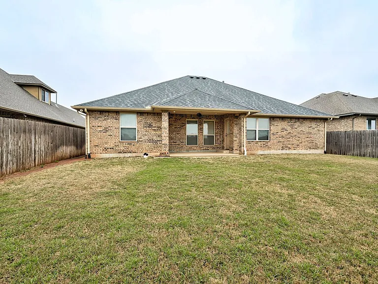 18520 Haslemere Ln — Photo 39