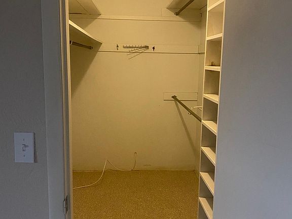 MB walk-in closet
