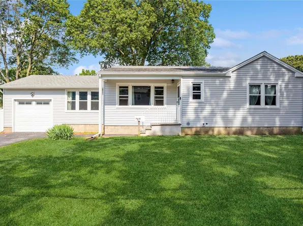 41 Sherman Avenue, West Islip, NY 11795