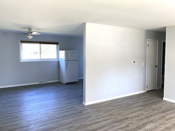 5th image of 120 Hartman Ave