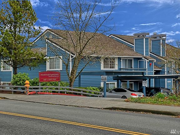 4th image of 16817 Larch Way Unit A-107