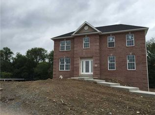 227 Wyncrest Dr, Butler, PA 16001