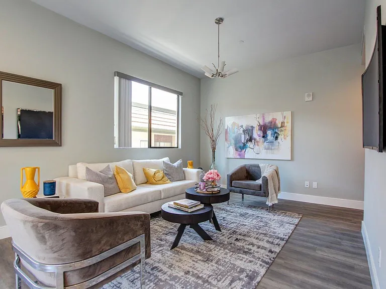 330 Salem St #304 — Photo 8