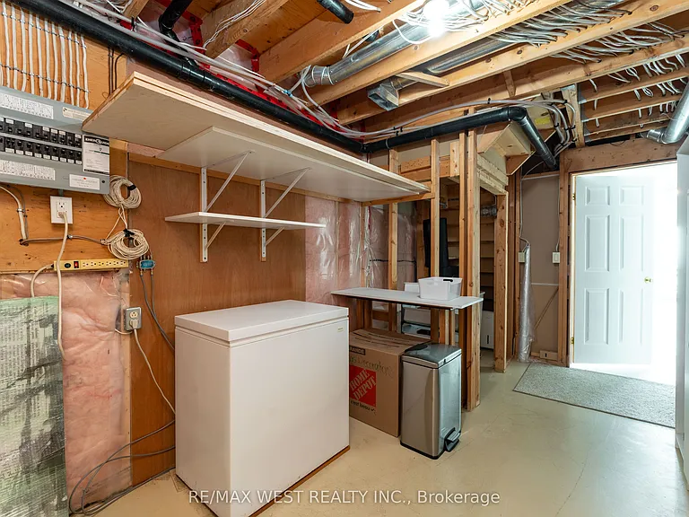 114 Brown St #3 — Photo 32
