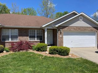 135 Rolling Oaks Dr, Collinsville, IL 62234