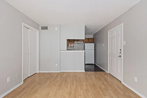18333 Roehampton Dr Photo 1