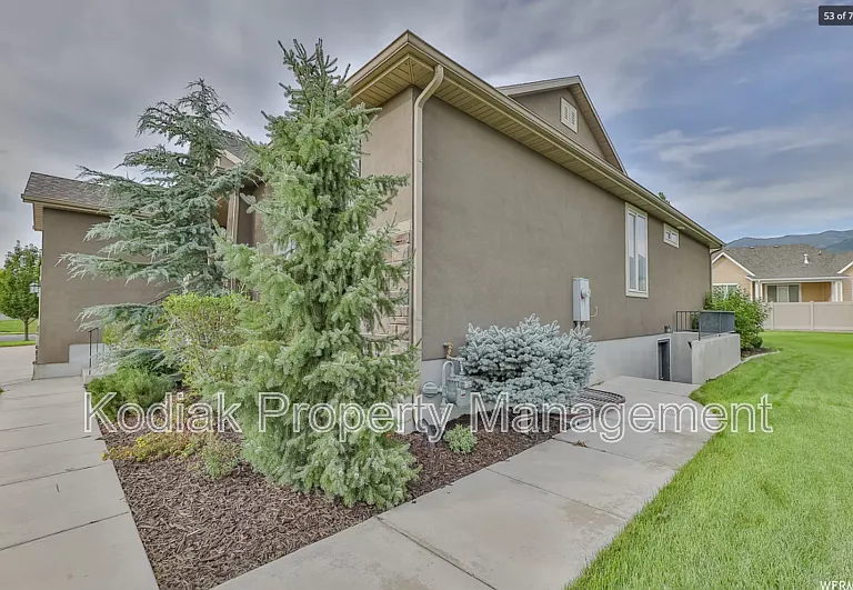 1463 S Kentucky Derby Way — Photo 30