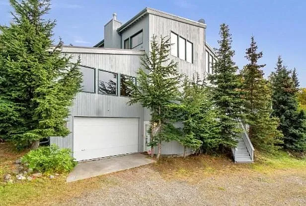 Mountainside Village Dr, Anchorage — Photo 3