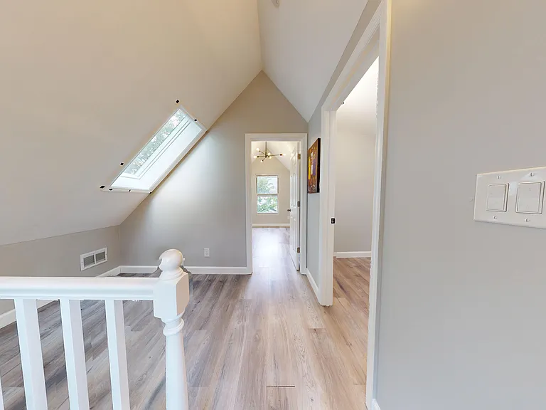 132 Goodall St #R — Photo 9