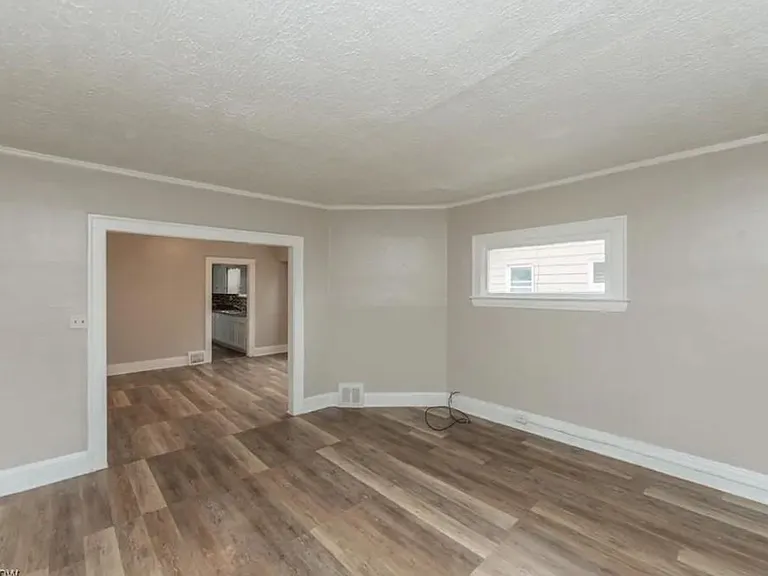3318 W 94th St — Photo 20