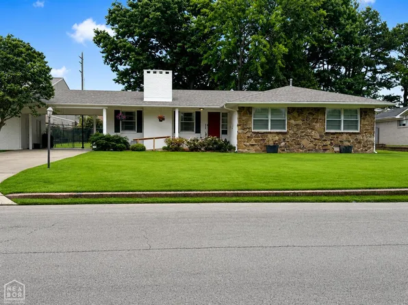 1910 Sherwood Dr, Jonesboro, AR 72401