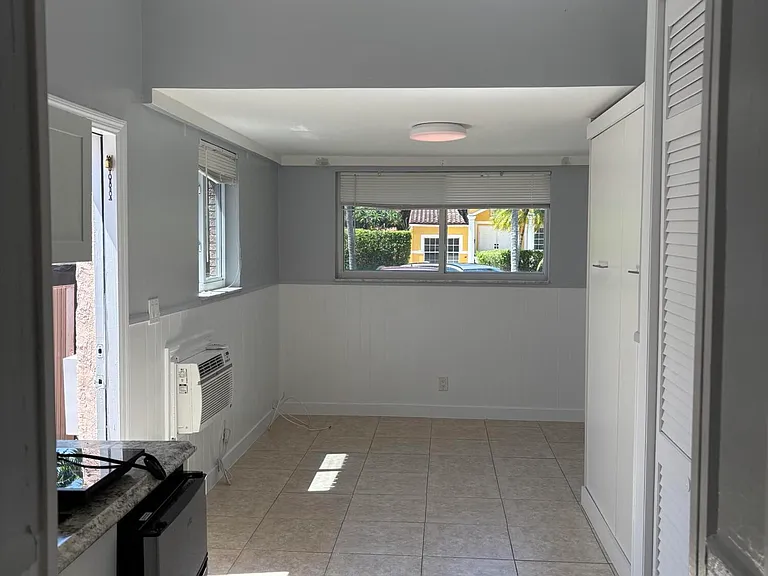 1418 Wiley St — Photo 12