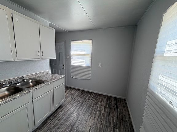 2nd image of 1011 Giddings St