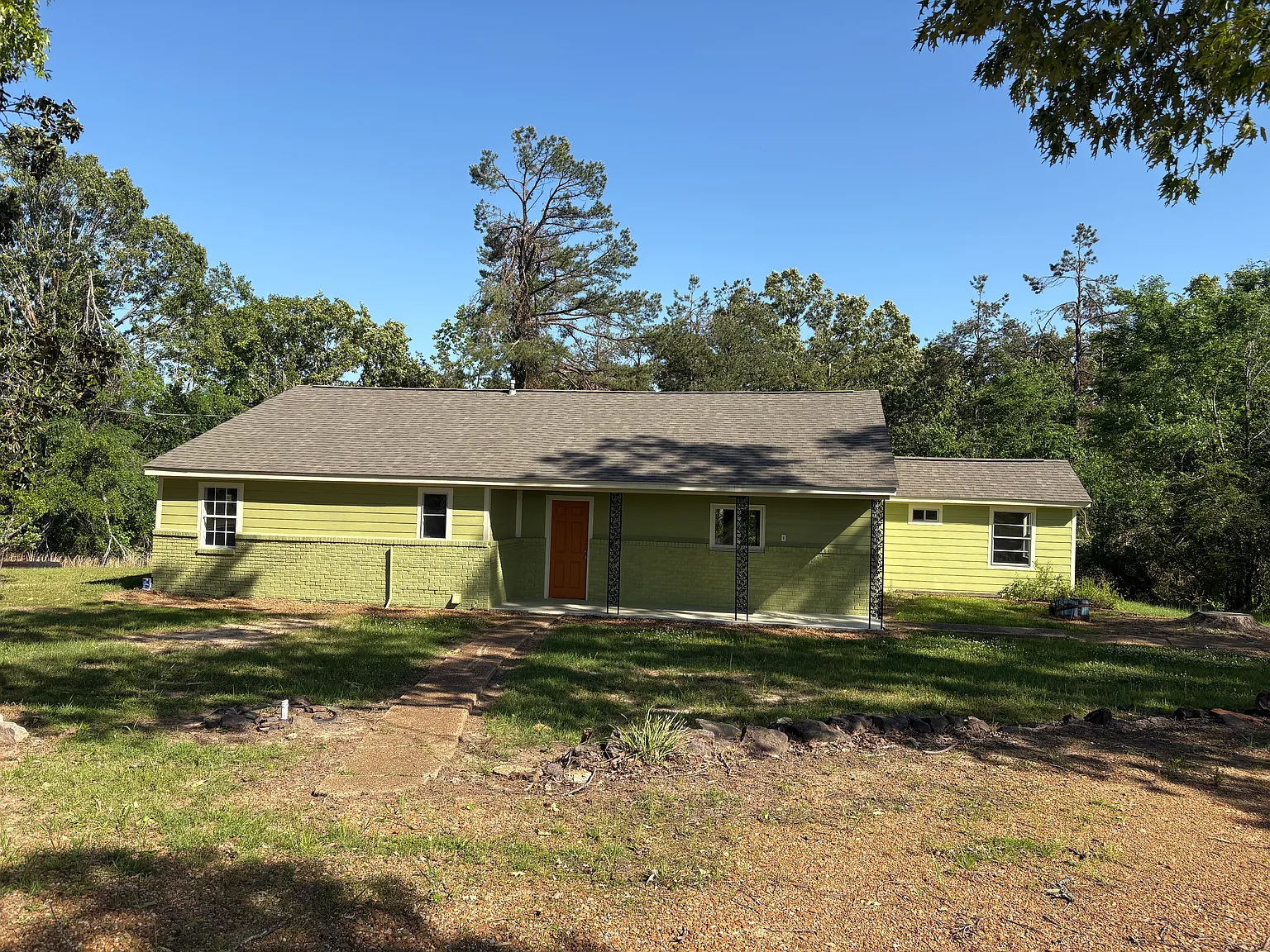 3 bed, 1971 sqft, $2,200 — Photo 4
