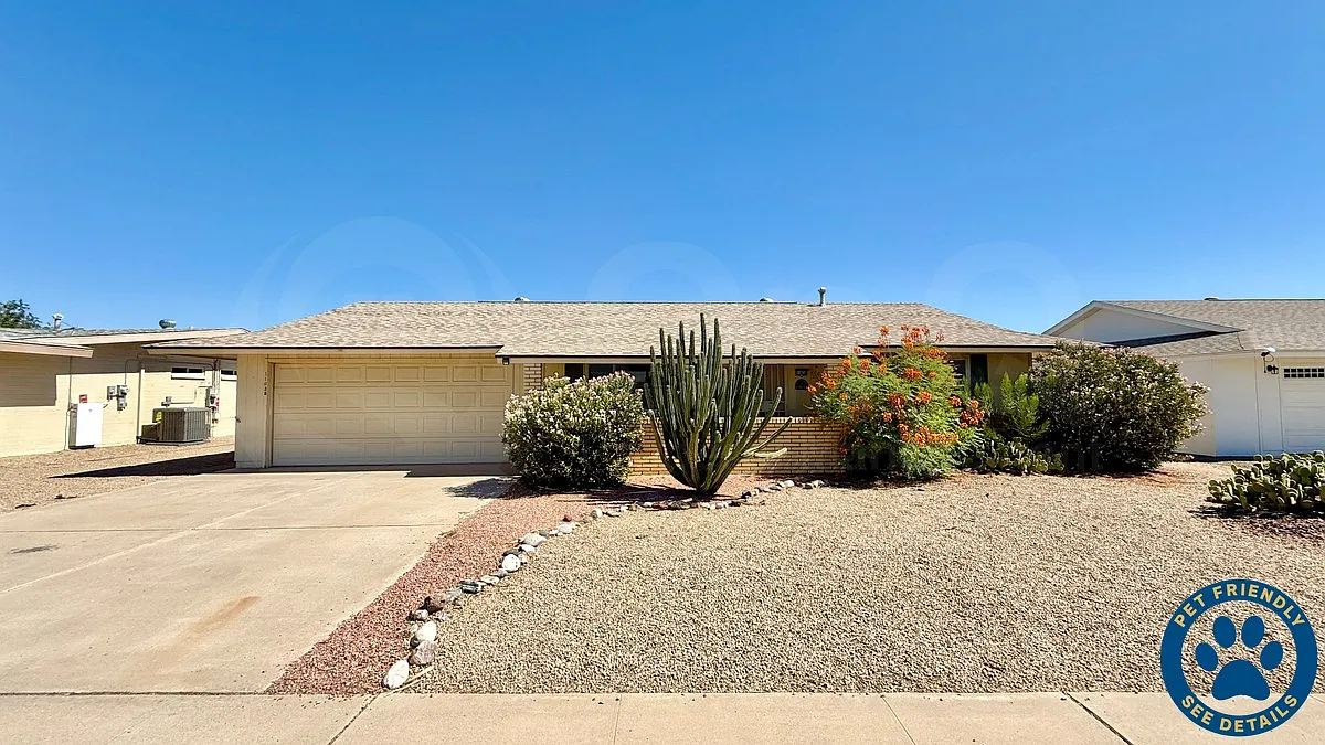2 bed, 1.0 bath, 972 sqft, $1,499 — Photo 1