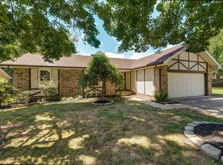 5721 S Kings Ave, Springfield, MO 65810