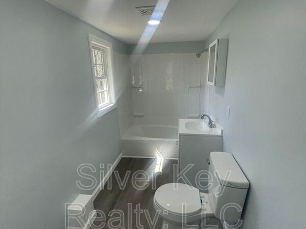 154 S Jackson St APT B, Athens, TN 37303