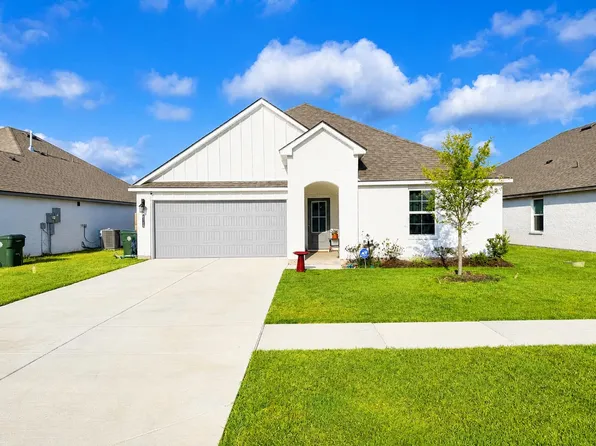 4746 Firefly Ct, Lake Charles, LA 70607