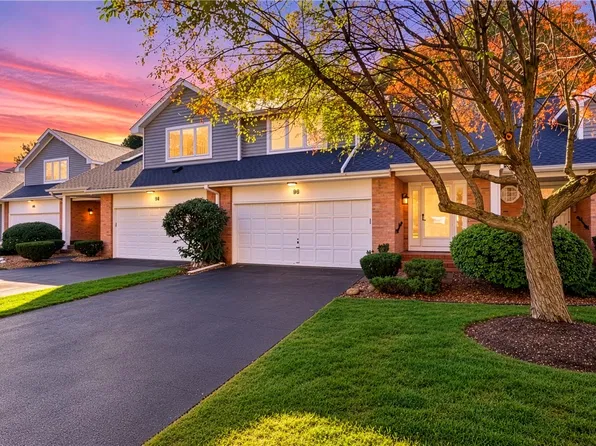 96 Running Brook Ln, Rochester, NY 14626
