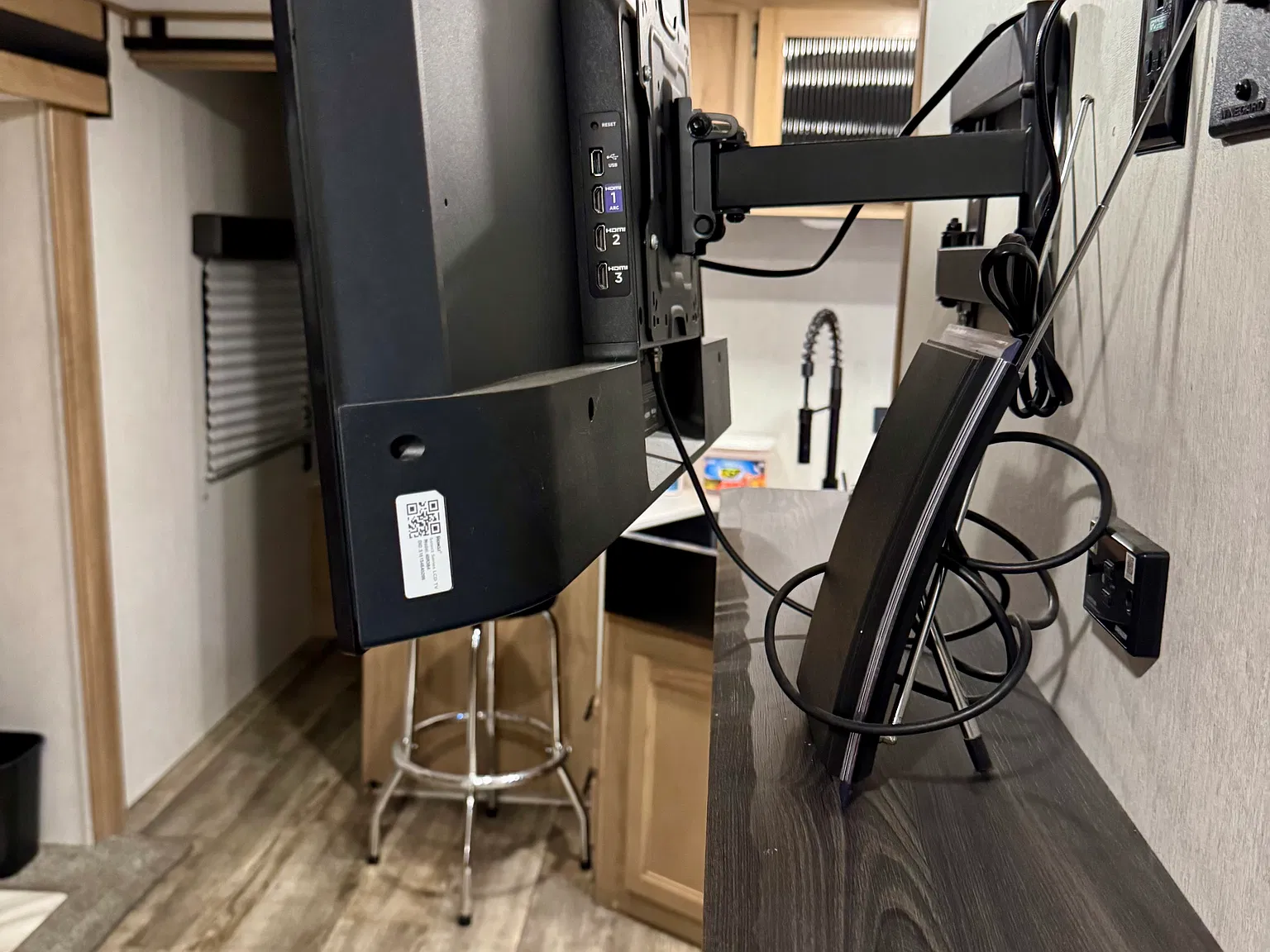 1 bed, 1000 sqft, $1,444 — Photo 3