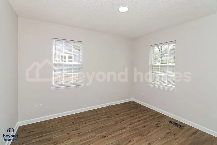 120 Passons Rd — Photo 13