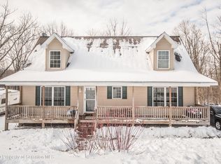 104 Overlook Ln, Moscow, PA 18444