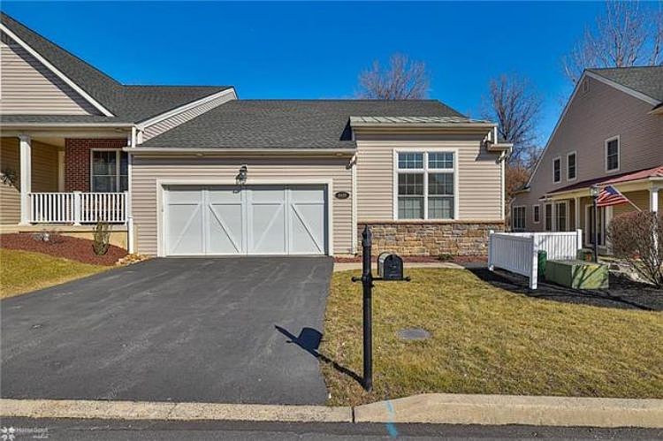 1st image of 5532 Briar Ln