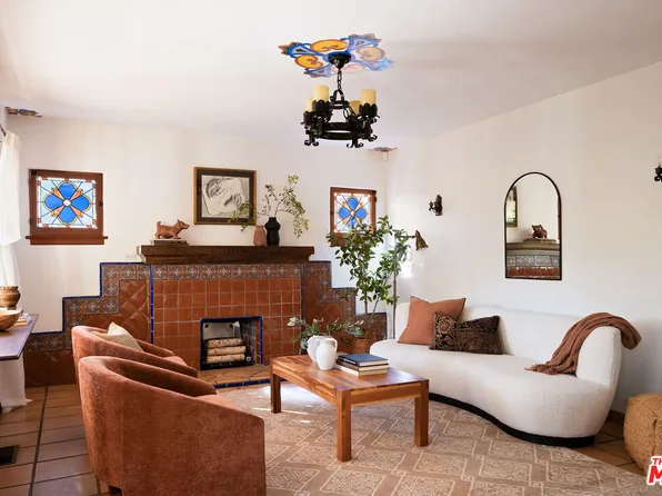 295 Marguerita Ln, Pasadena, CA 91106