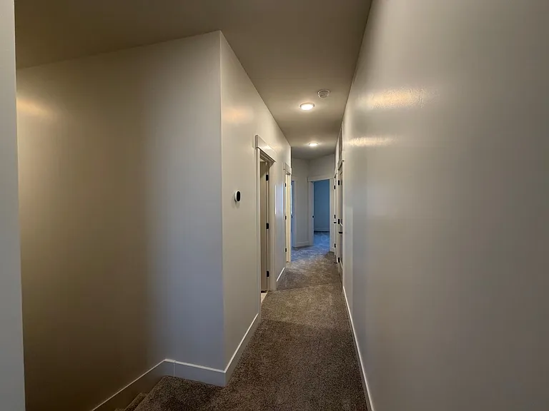 589 E Hemsworth Ln — Photo 17