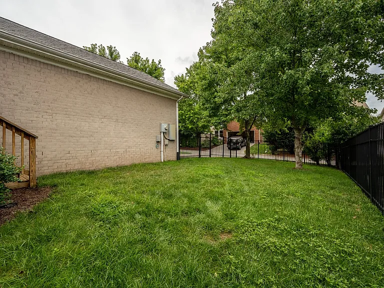 340 Wandering Cir — Photo 50