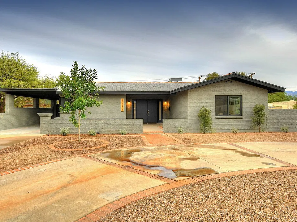 2133 E Copper St