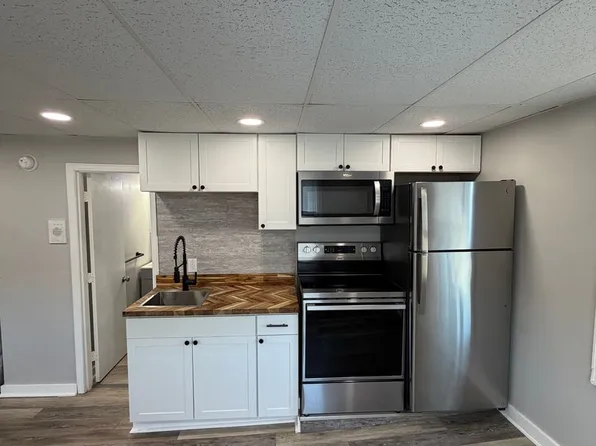 71 Water, 71 Water St #30, Hallowell, ME 04347
