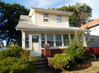 741 Lovers Ln, Akron, OH