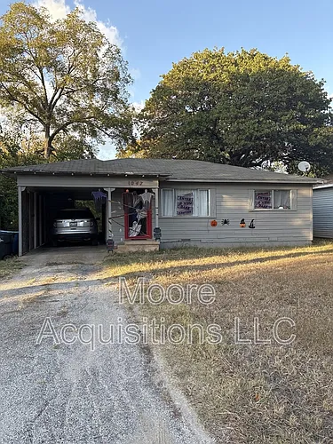 1047 Star St Photo 1 1047 Star St Photo 1