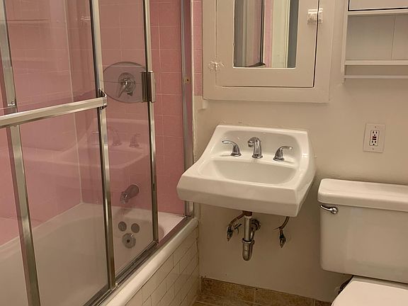 4th image of 448 N Hayworth Ave #448
