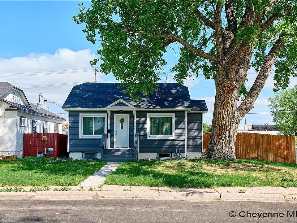1st image of 502 W 10th St